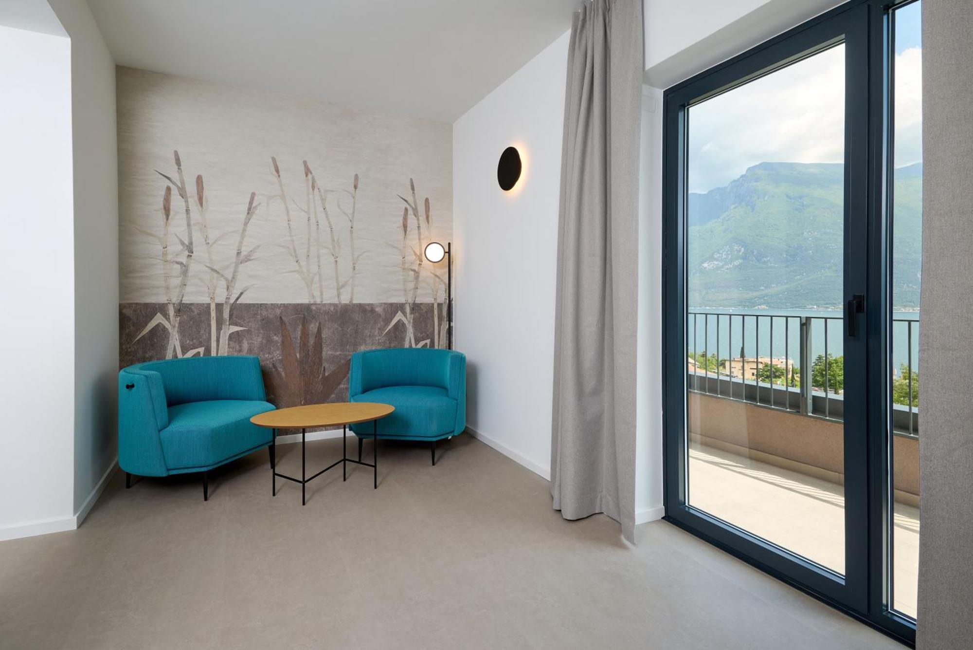 Hotel Royal Village Limone sul Garda Exterior photo
