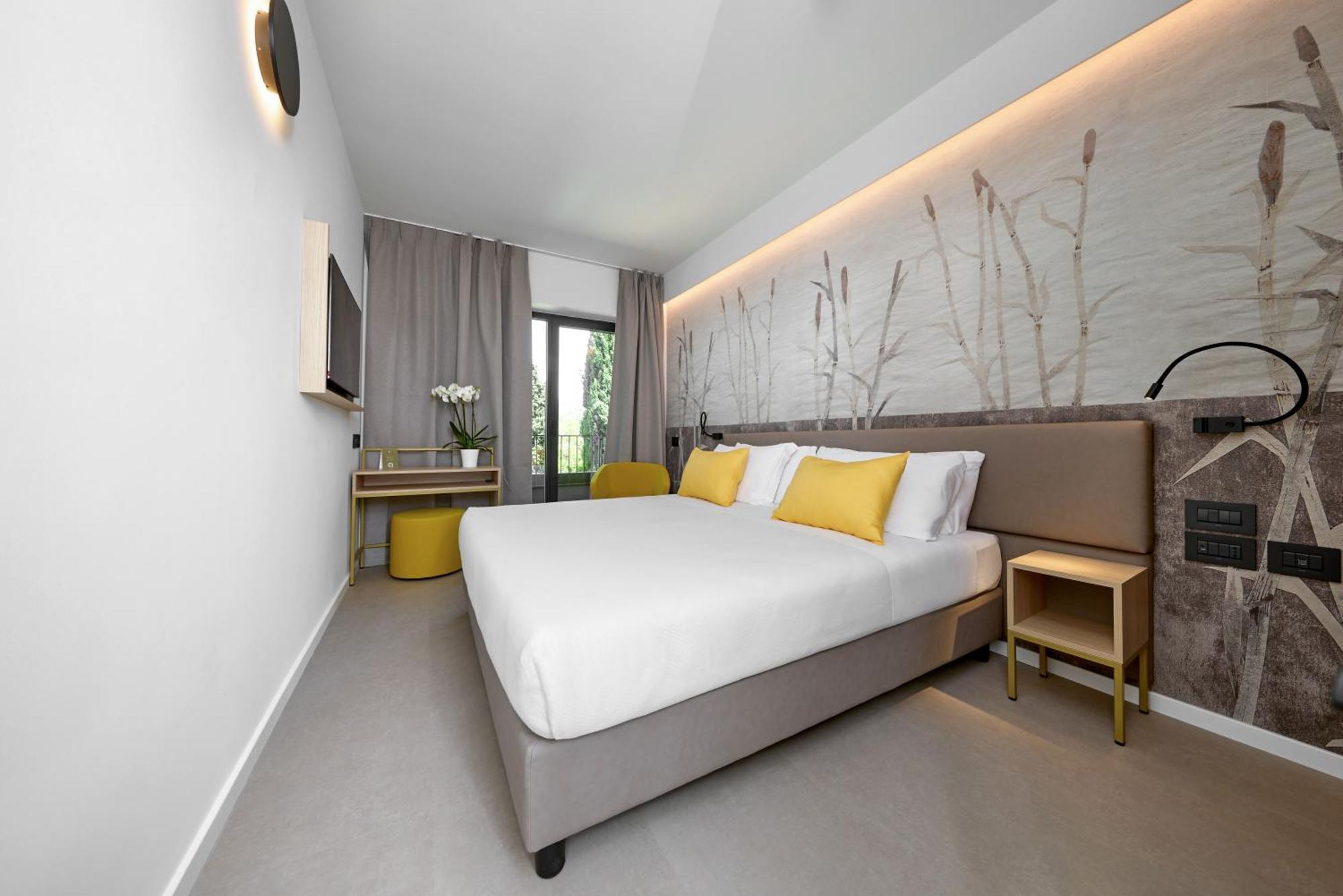 Hotel Royal Village Limone sul Garda Room photo