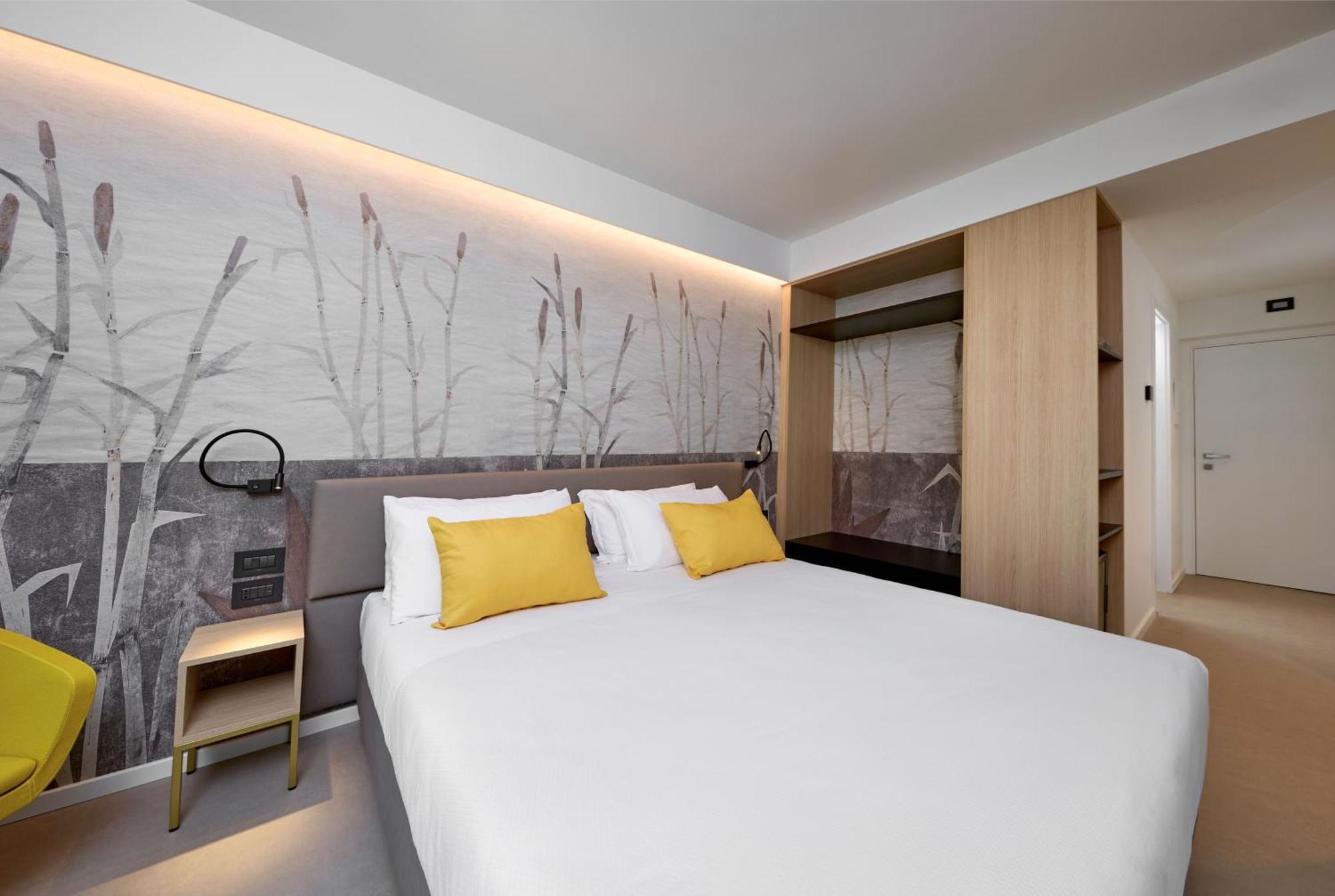 Hotel Royal Village Limone sul Garda Exterior photo
