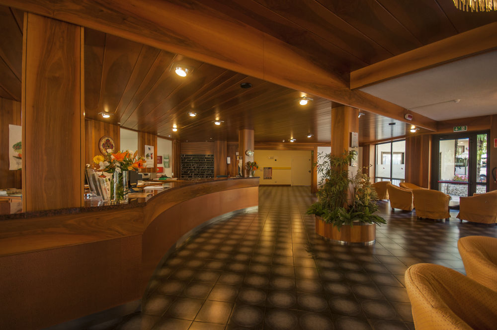 Hotel Royal Village Limone sul Garda Exterior photo